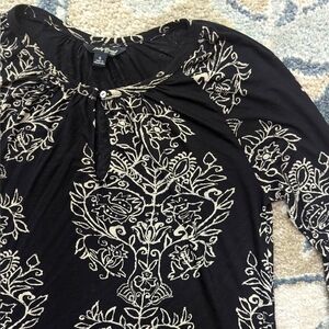 Lucky Brand Black & Tan Keyhole 3/4 sleeve knit top